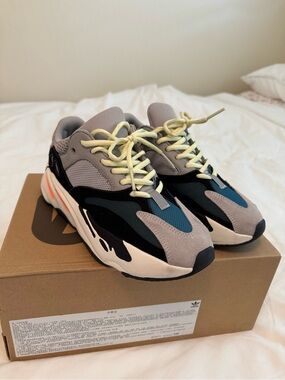 Yeezy Boost 700 Wave Runner